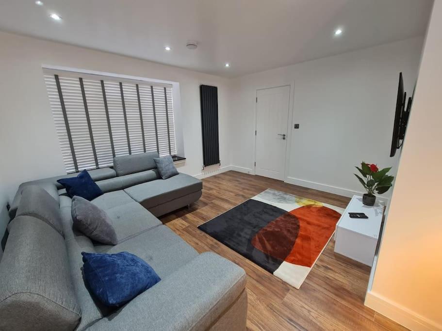 Elm Park Cheerful 4-Bedroom Holiday Home Hornchurch Kültér fotó